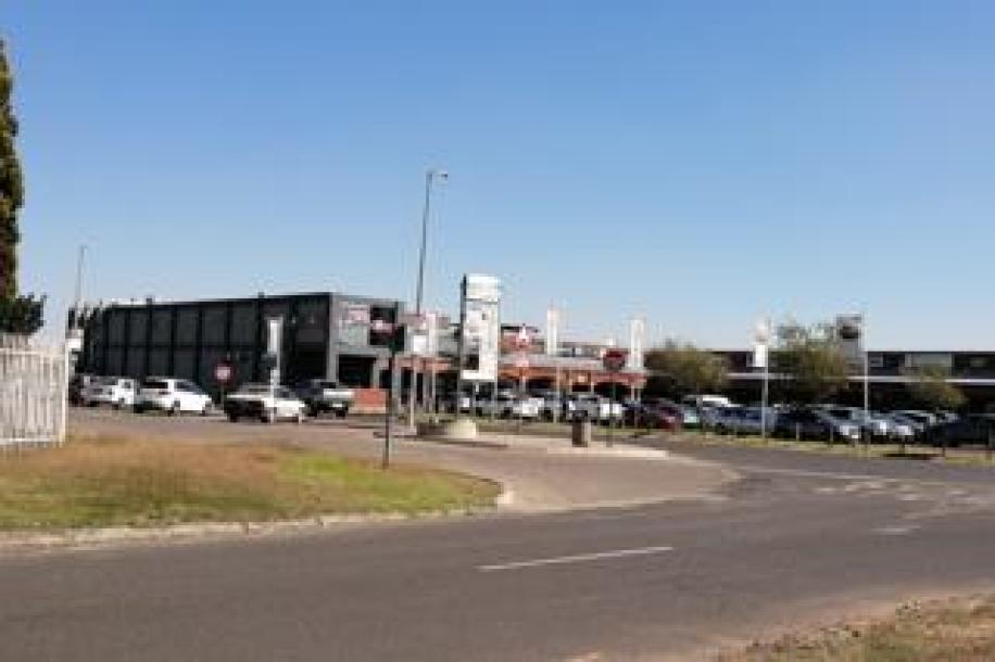 Commercial Property to Rent in Reyno Ridge-3