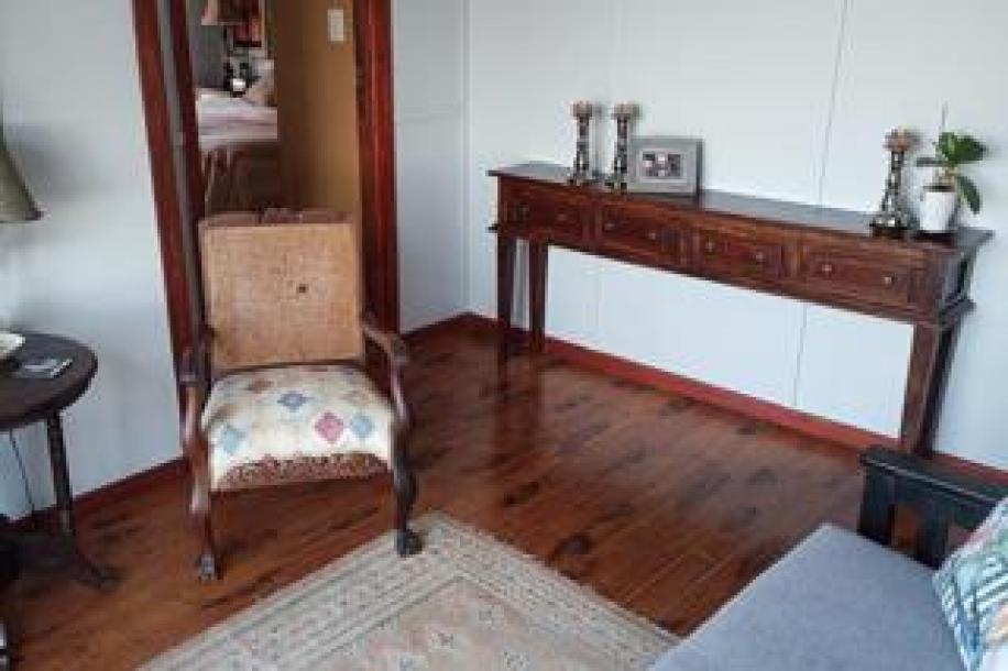 2 Bedroom Apartment / Flat to Rent in Dana Bay-13