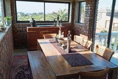 2 Bedroom Apartment / Flat to Rent in Dana Bay-14