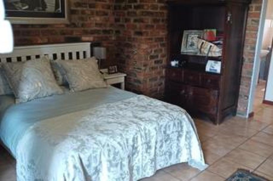 2 Bedroom Apartment / Flat to Rent in Dana Bay-3