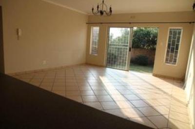 2 Bedroom Townhouse to Rent in Amberfield-11