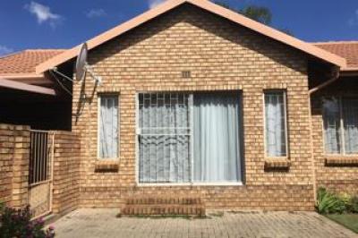 2 Bedroom Townhouse to Rent in Amberfield-4