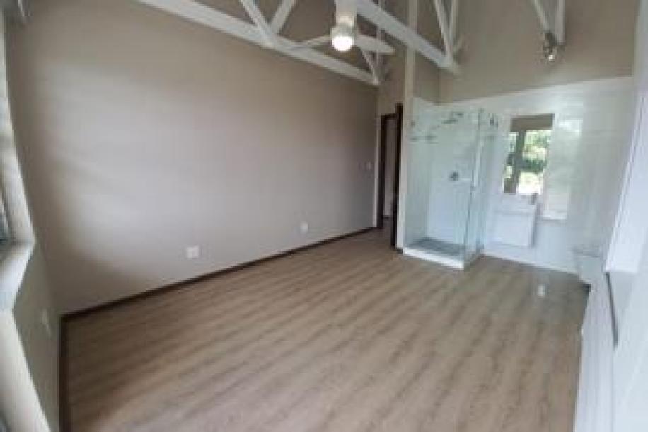 3 Bedroom Townhouse to Rent in Humewood-12