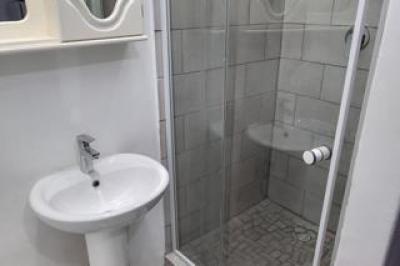 1 Bedroom Apartment / Flat to Rent in Humewood-3