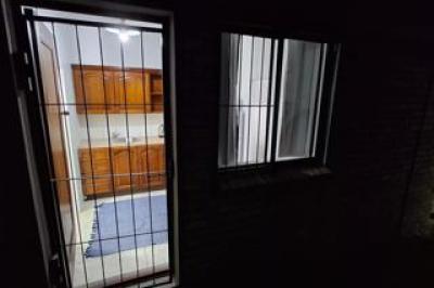 1 Bedroom Apartment / Flat to Rent in Humewood-4