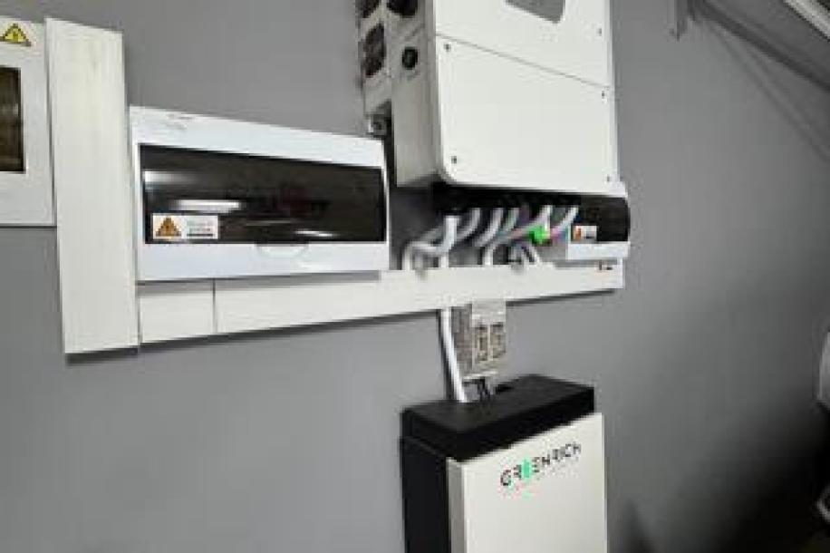 4 Bedroom House for Sale in Erasmus Park-20