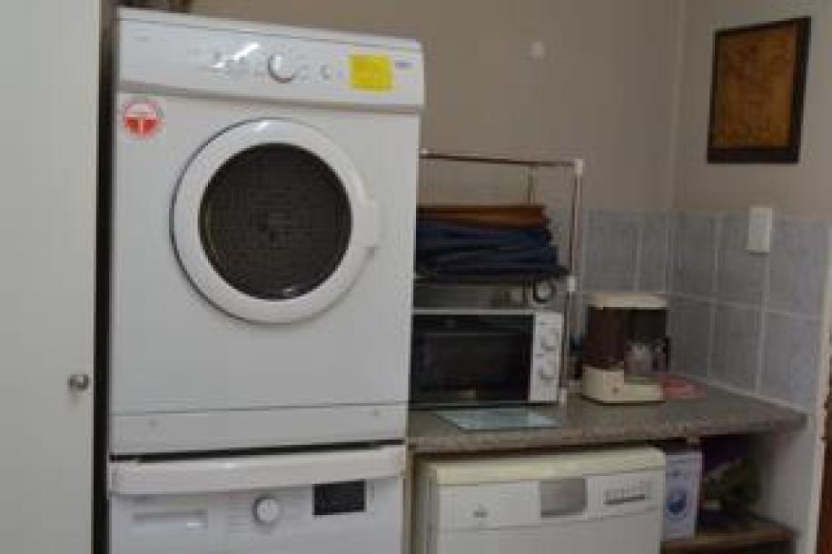 2 Bedroom Townhouse for Sale in Faerie Glen-8