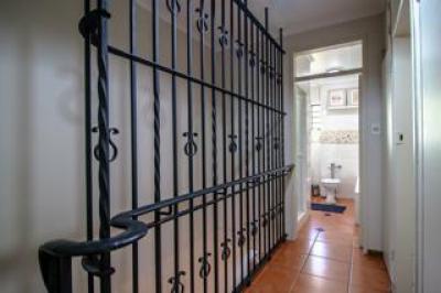 2 Bedroom Townhouse for Sale in Constantia Park-14