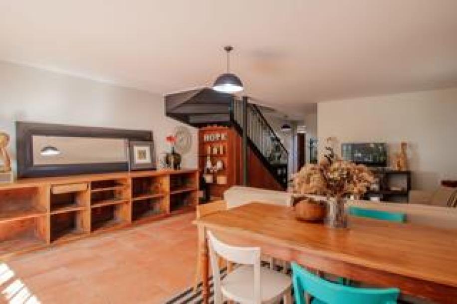 2 Bedroom Townhouse for Sale in Constantia Park-5