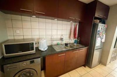 2 Bedroom Townhouse for Sale in Olympus Ah-6