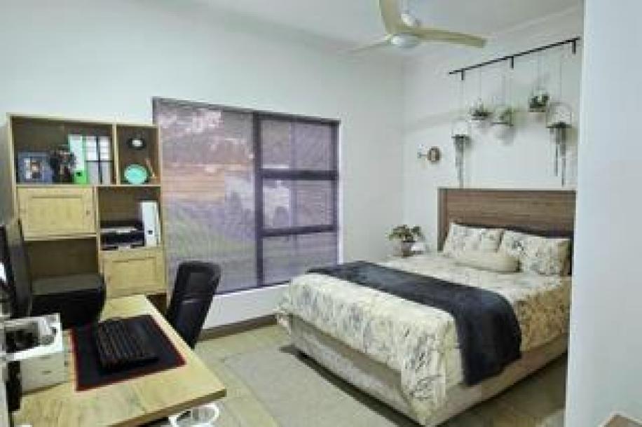 3 Bedroom House for Sale in Heron Banks Golf Estate-9