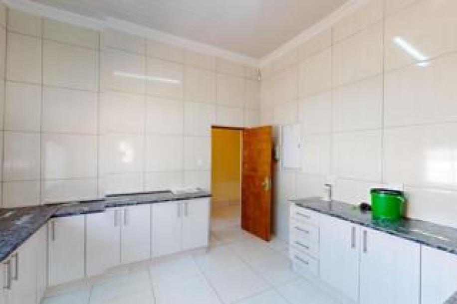 5 Bedroom House for Sale in Upington Central-8