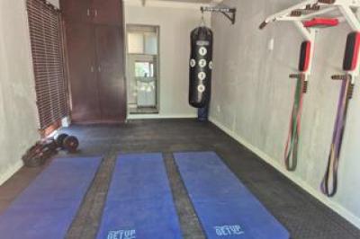 8 Bedroom House for Sale in Keidebees-14