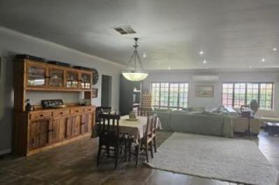 8 Bedroom House for Sale in Keidebees-2