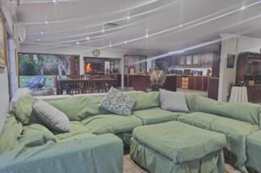 8 Bedroom House for Sale in Keidebees-6