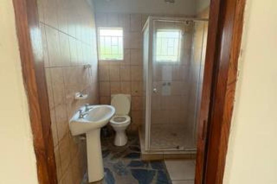 3 Bedroom House to Rent in Alkmaar-12