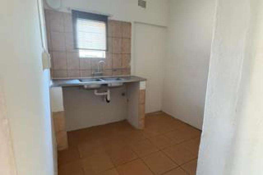 3 Bedroom House to Rent in Alkmaar-6