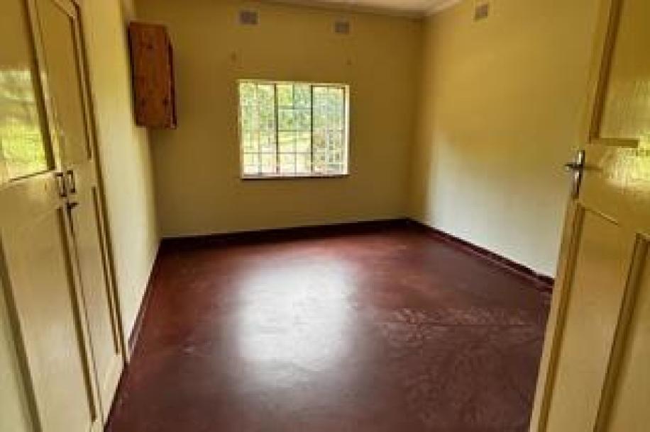 4.5 Bedroom House to Rent in Karino-13