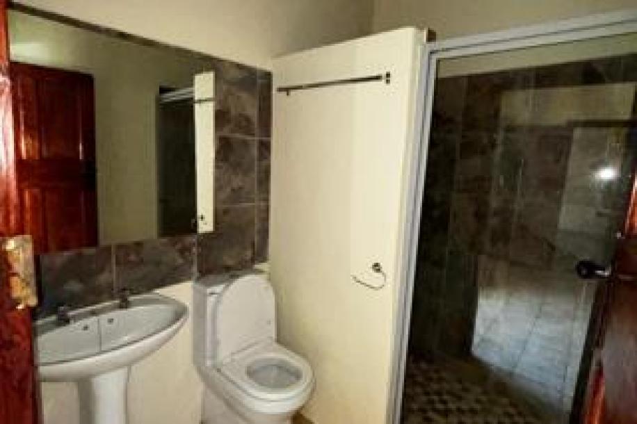 4.5 Bedroom House to Rent in Karino-15