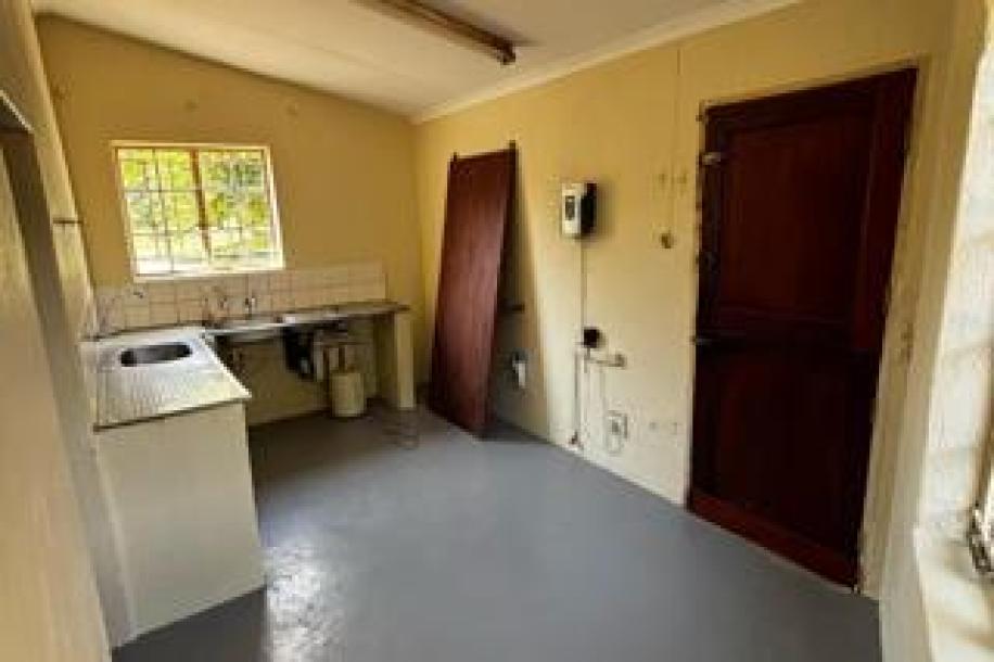 4.5 Bedroom House to Rent in Karino-17