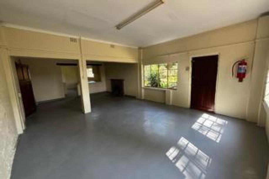 4.5 Bedroom House to Rent in Karino-4