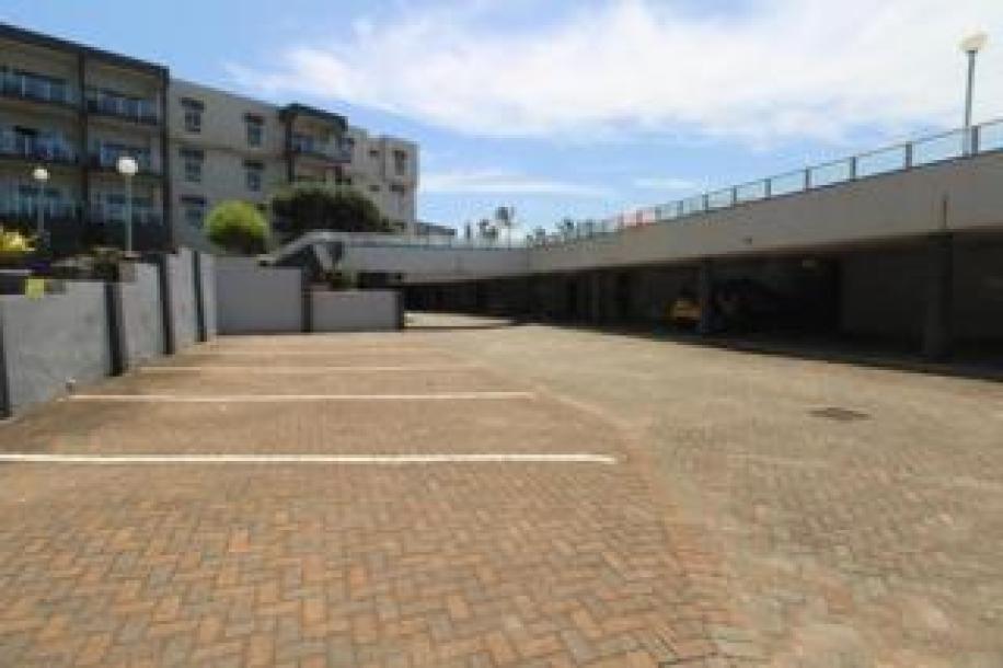 2 Bedroom Apartment / Flat to Rent in Margate Beach-15