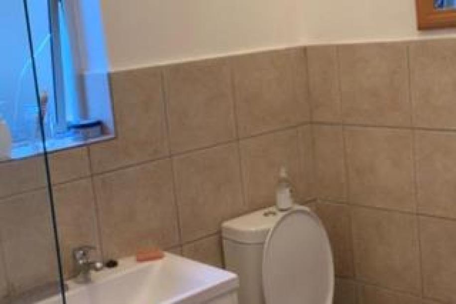 3 Bedroom Townhouse to Rent in Woodstock-15