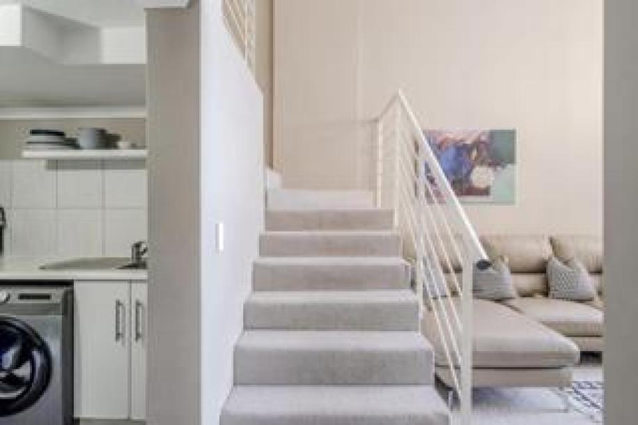 2 Bedroom Apartment / Flat to Rent in Gardens-8