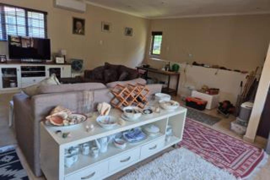 2 Bedroom Apartment / Flat to Rent in Westville-5