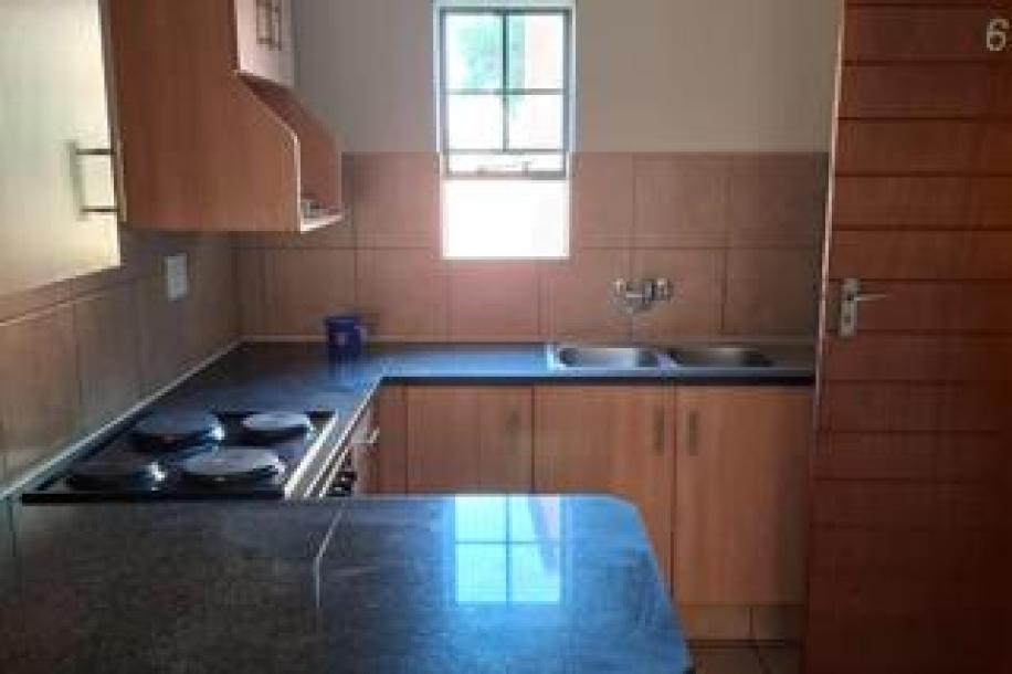 2 Bedroom Apartment / Flat to Rent in Kibler Park-12