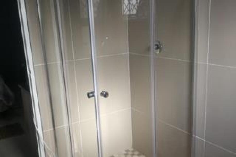 1 Bedroom Apartment / Flat to Rent in Kwamashu-14