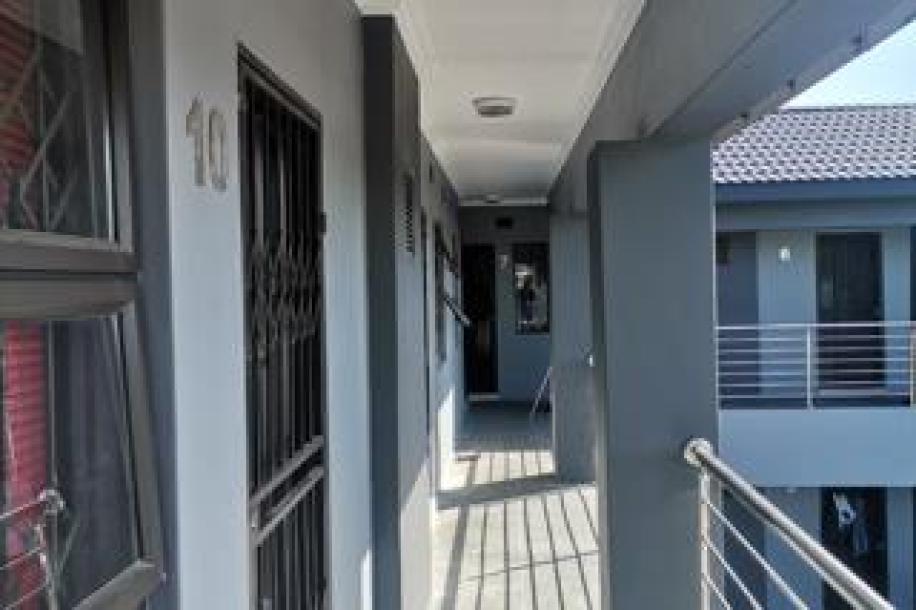 1 Bedroom Apartment / Flat to Rent in Kwamashu-2