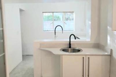 3 Bedroom House to Rent in Broadwood-3