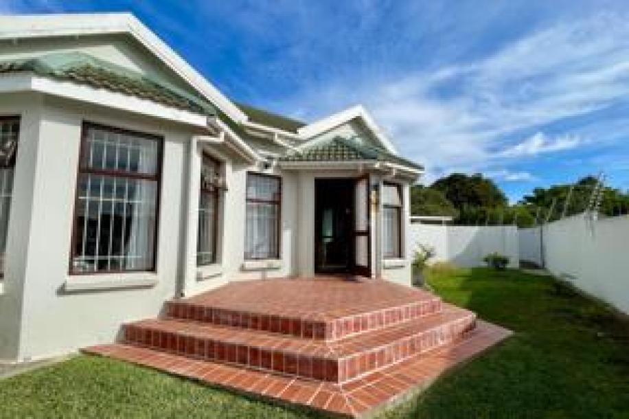 2 Bedroom Townhouse to Rent in Walmer-10