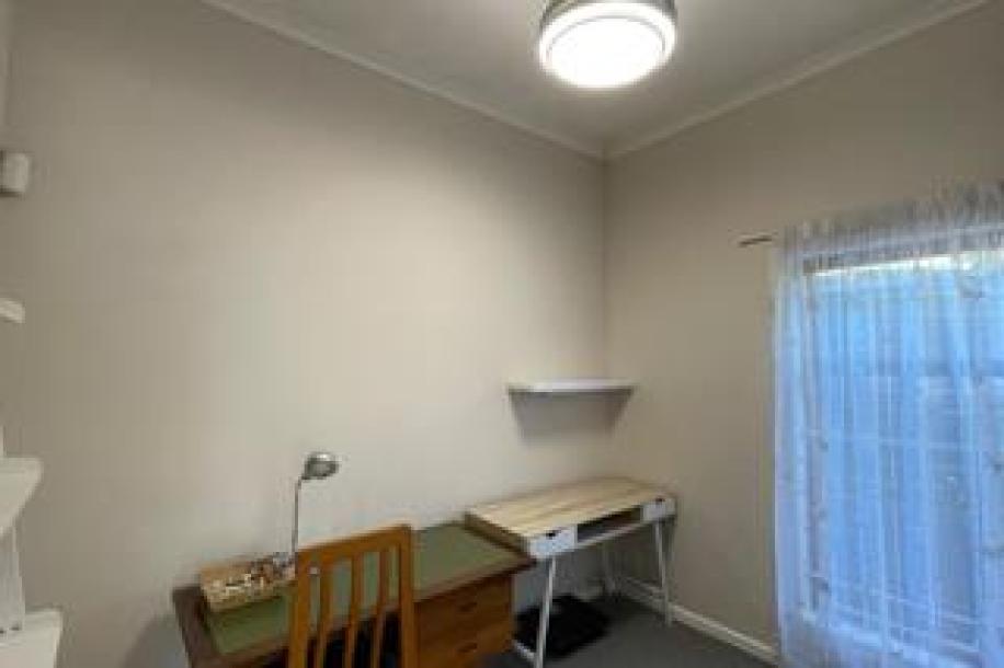 2 Bedroom Townhouse to Rent in Walmer-20