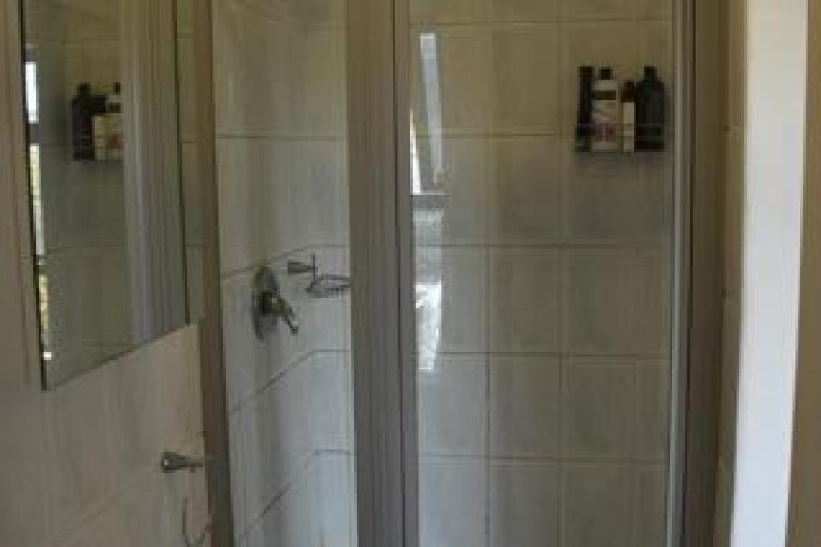 2 Bedroom Apartment / Flat for Sale in Somerset West Mall Triangle-12