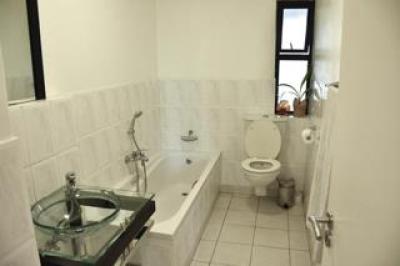 2 Bedroom Apartment / Flat for Sale in Somerset West Mall Triangle-15