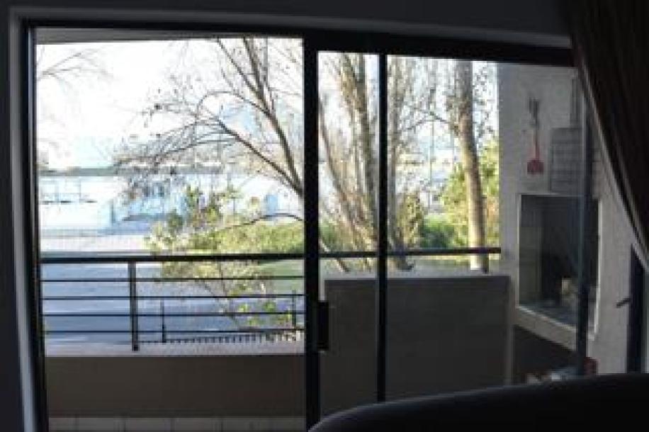 2 Bedroom Apartment / Flat for Sale in Somerset West Mall Triangle-19