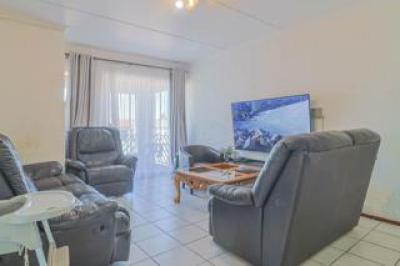 3 Bedroom Townhouse for Sale in Mulbarton