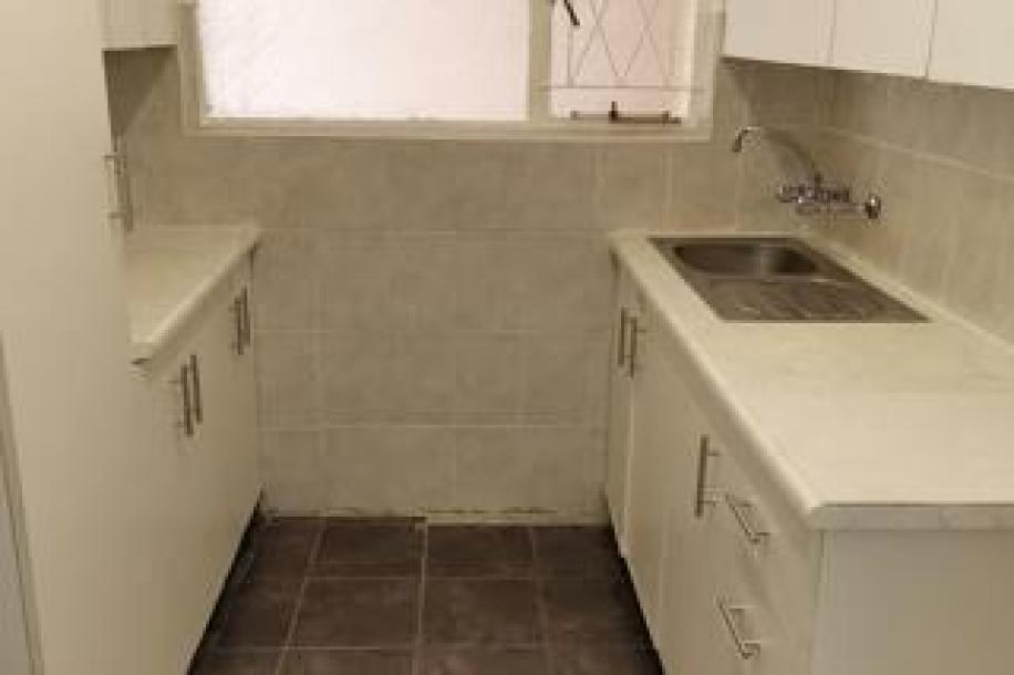 2 Bedroom Apartment / Flat for Sale in Humewood-13