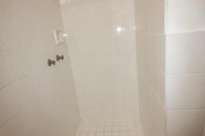 2 Bedroom Apartment / Flat for Sale in Humewood-17