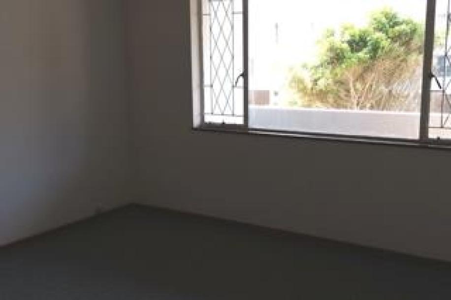 2 Bedroom Apartment / Flat for Sale in Humewood-9