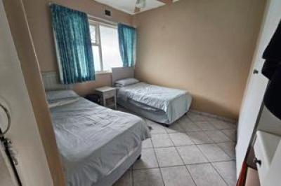 2 Bedroom Apartment / Flat for Sale in Margate Beach-10