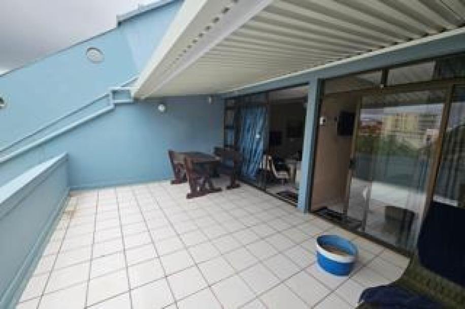 2 Bedroom Apartment / Flat for Sale in Margate Beach-14