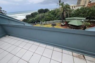 2 Bedroom Apartment / Flat for Sale in Margate Beach-4