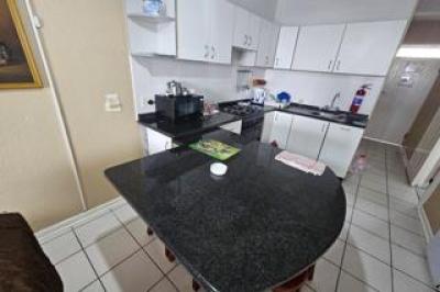 2 Bedroom Apartment / Flat for Sale in Margate Beach-5