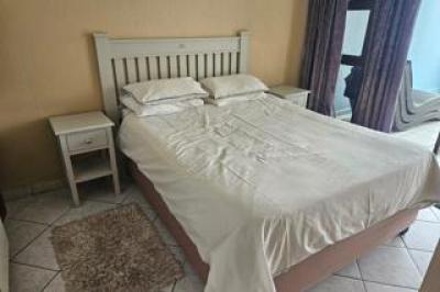 2 Bedroom Apartment / Flat for Sale in Margate Beach-9