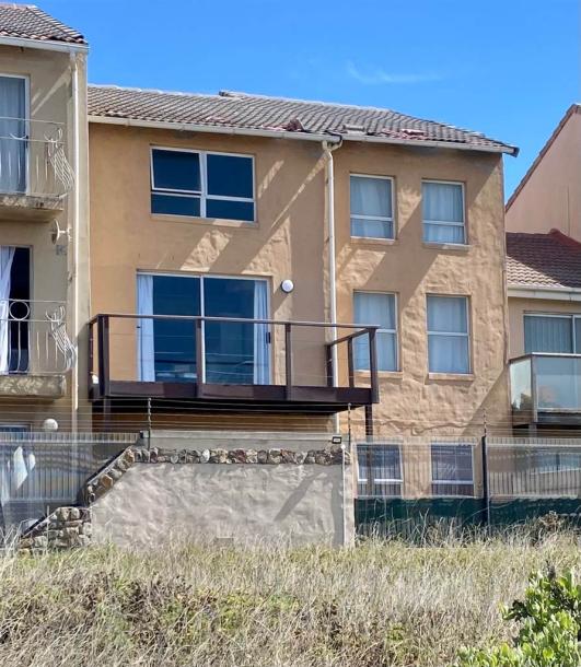 3 Bedroom House in Muizenberg-12