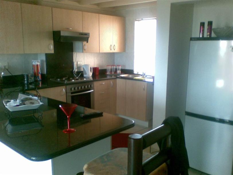 3 Bedroom House in Muizenberg-2