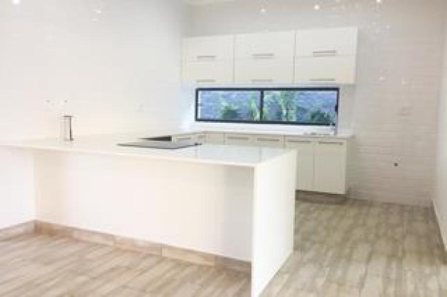 4 Bedroom House for Sale in Sunnyridge-12